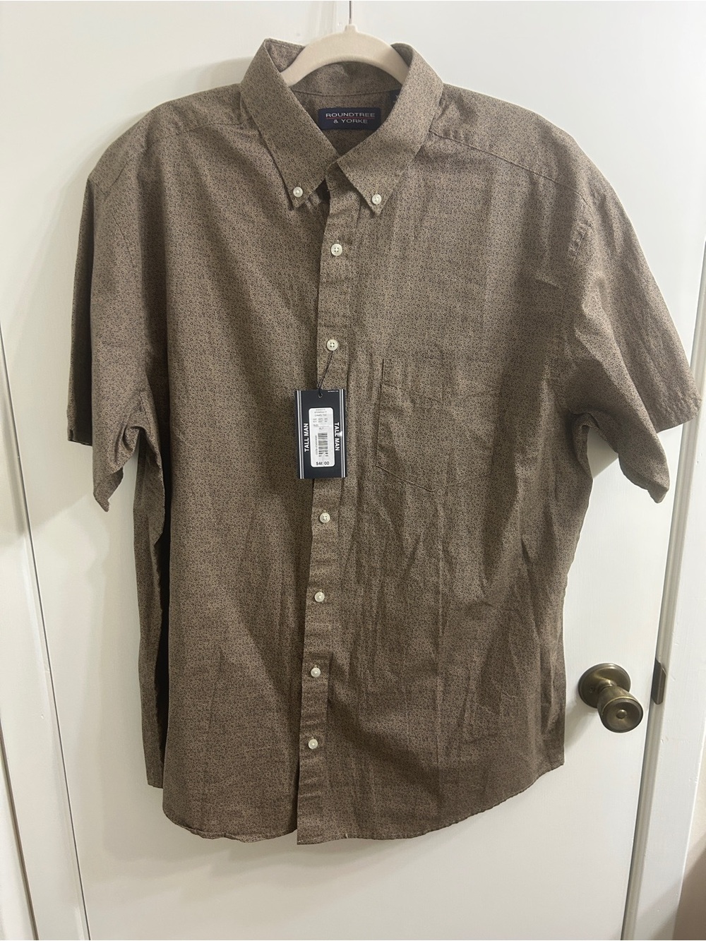 NWT Roundtree & Yorke Tan-Brown Short Sleeve Button-Down Shirt